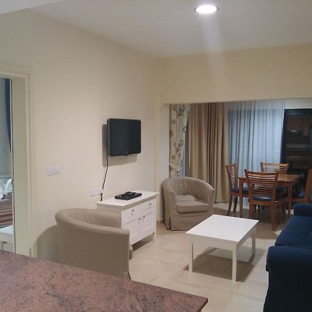 Royal Blue Hotel & Spa Geroskipou المظهر الخارجي الصورة