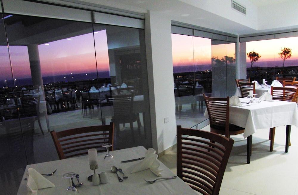 Royal Blue Hotel & Spa Geroskipou المظهر الخارجي الصورة