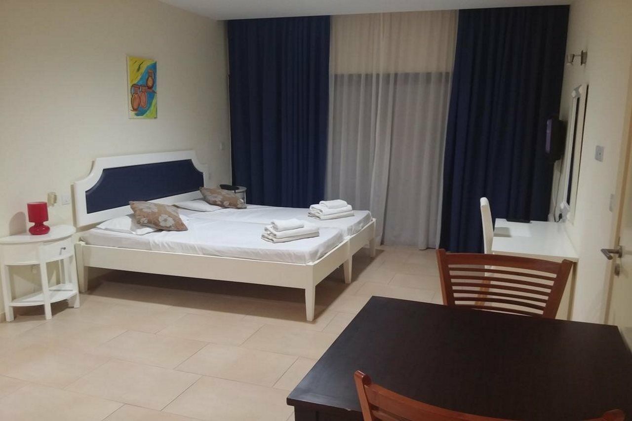 Royal Blue Hotel & Spa Geroskipou المظهر الخارجي الصورة